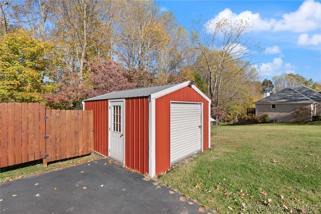 9404 Hunters Ridge Drive Georgetown, IN 47122 - Photo 43 of 48