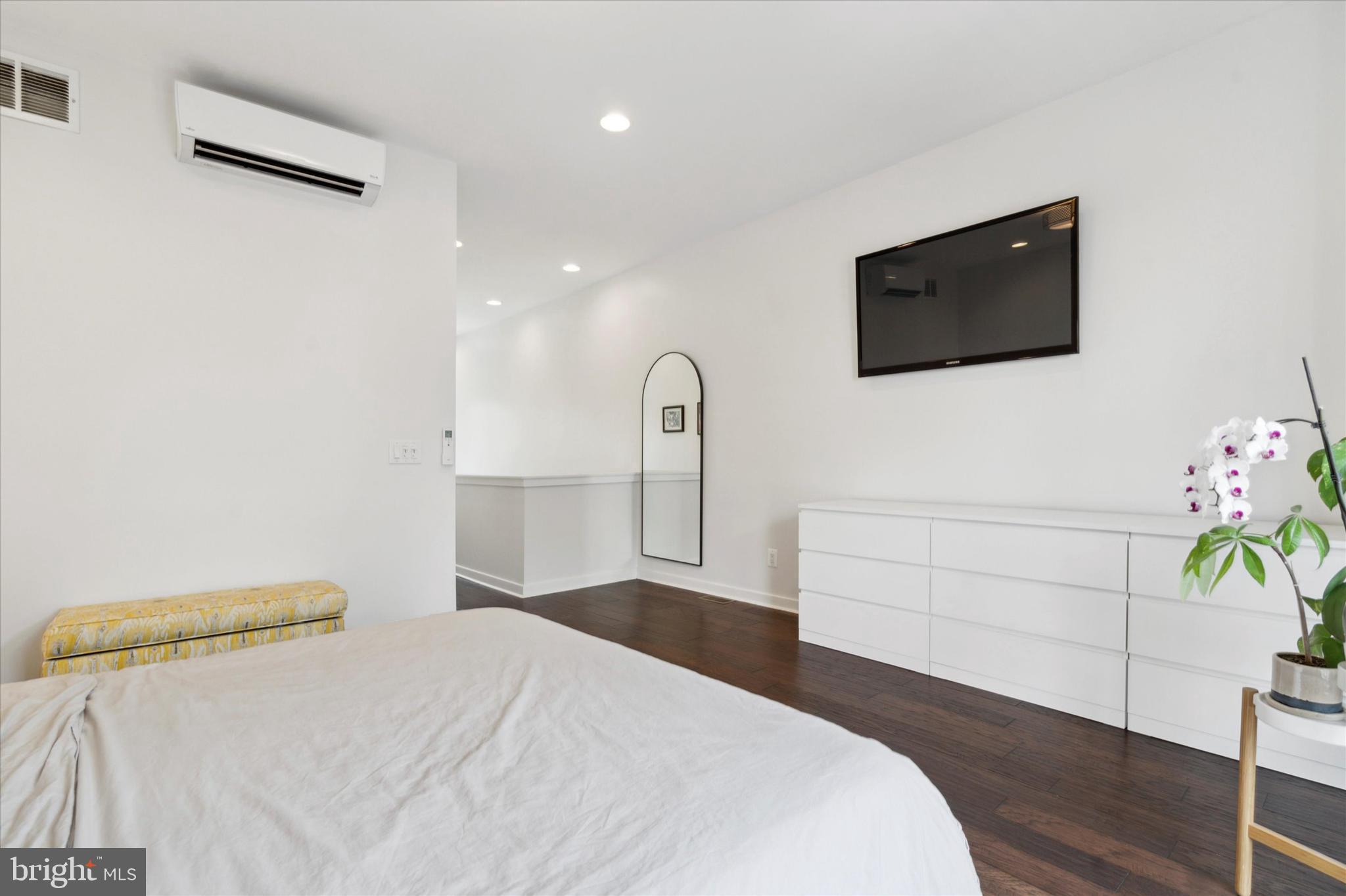 2031 Pemberton Street Philadelphia, PA 19146 - Photo 19 of 27