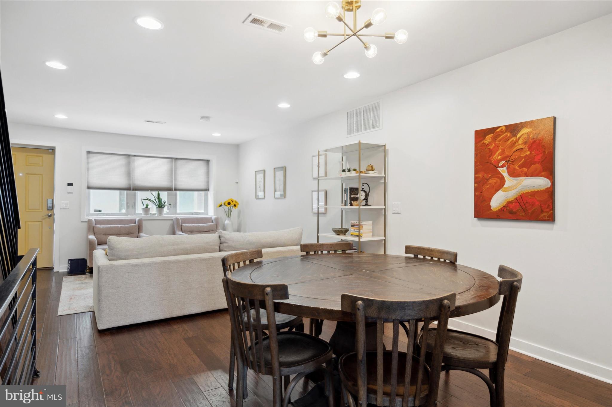 2031 Pemberton Street Philadelphia, PA 19146 - Photo 4 of 27