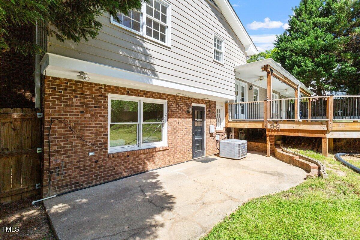 904 Emory Lane Raleigh, NC 27609 - Photo 20 of 22 904 Emory Ln 2099621_11
