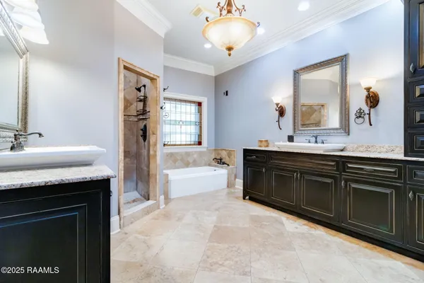 $575,000 | 220 Edgewood Avenue, Rayne, LA 70578