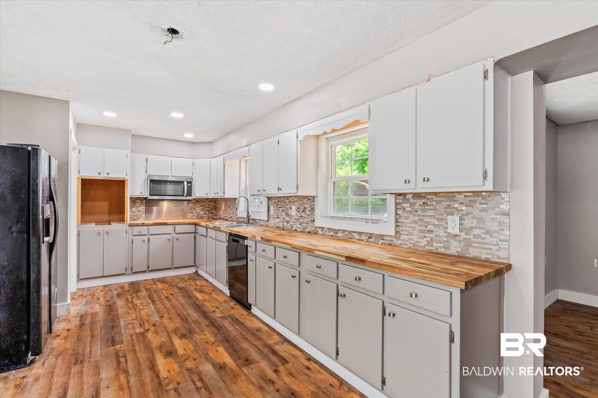 2008 Jones Avenue Mobile, AL 36617 - Photo 5 of 20