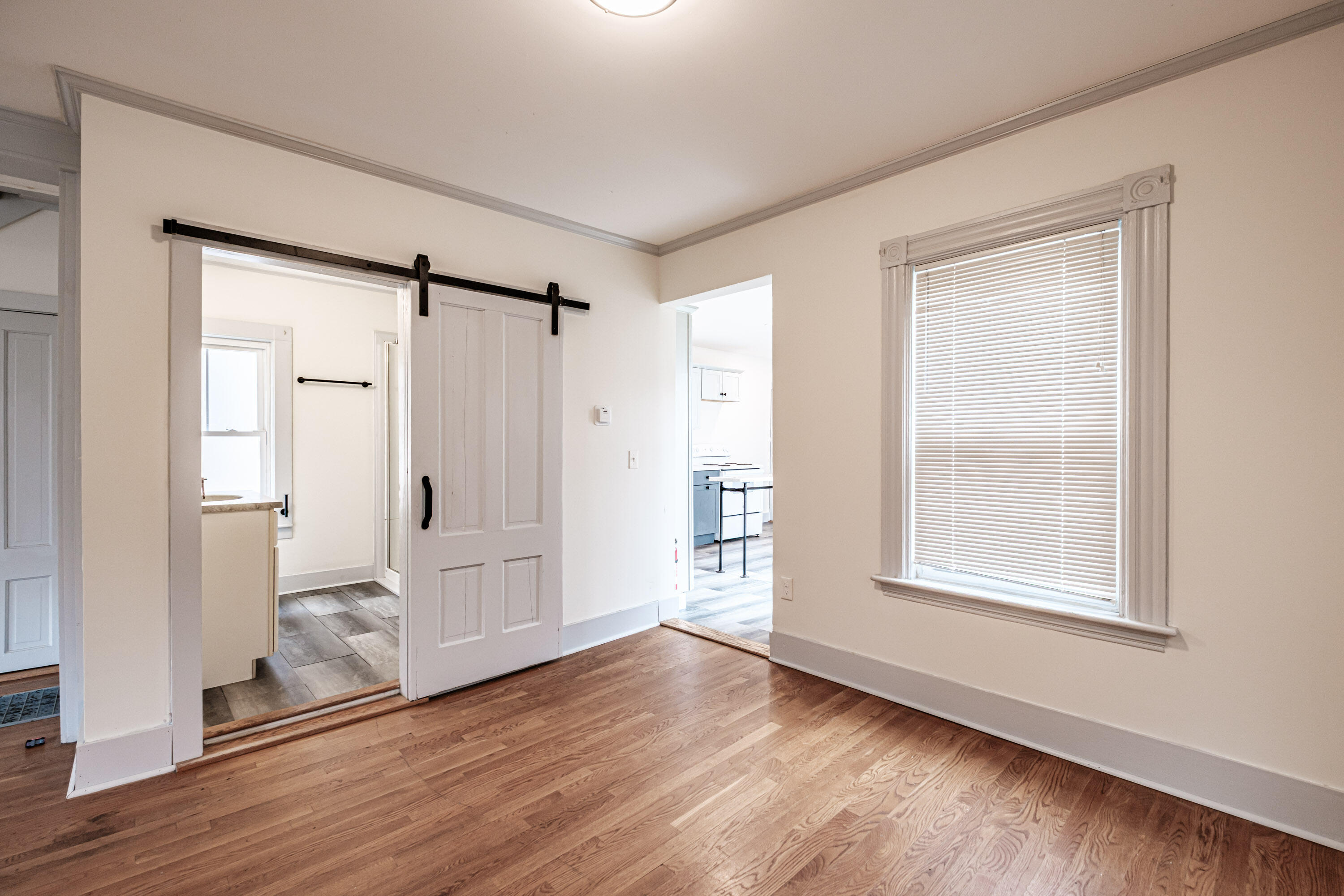 647 Middle Street Bath, ME 04530 - Photo 15 of 54 20260424gp-61016