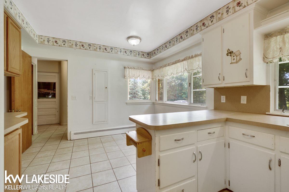 7400 Deer Lake Road Clarkston, MI 48346 - Photo 26 of 42