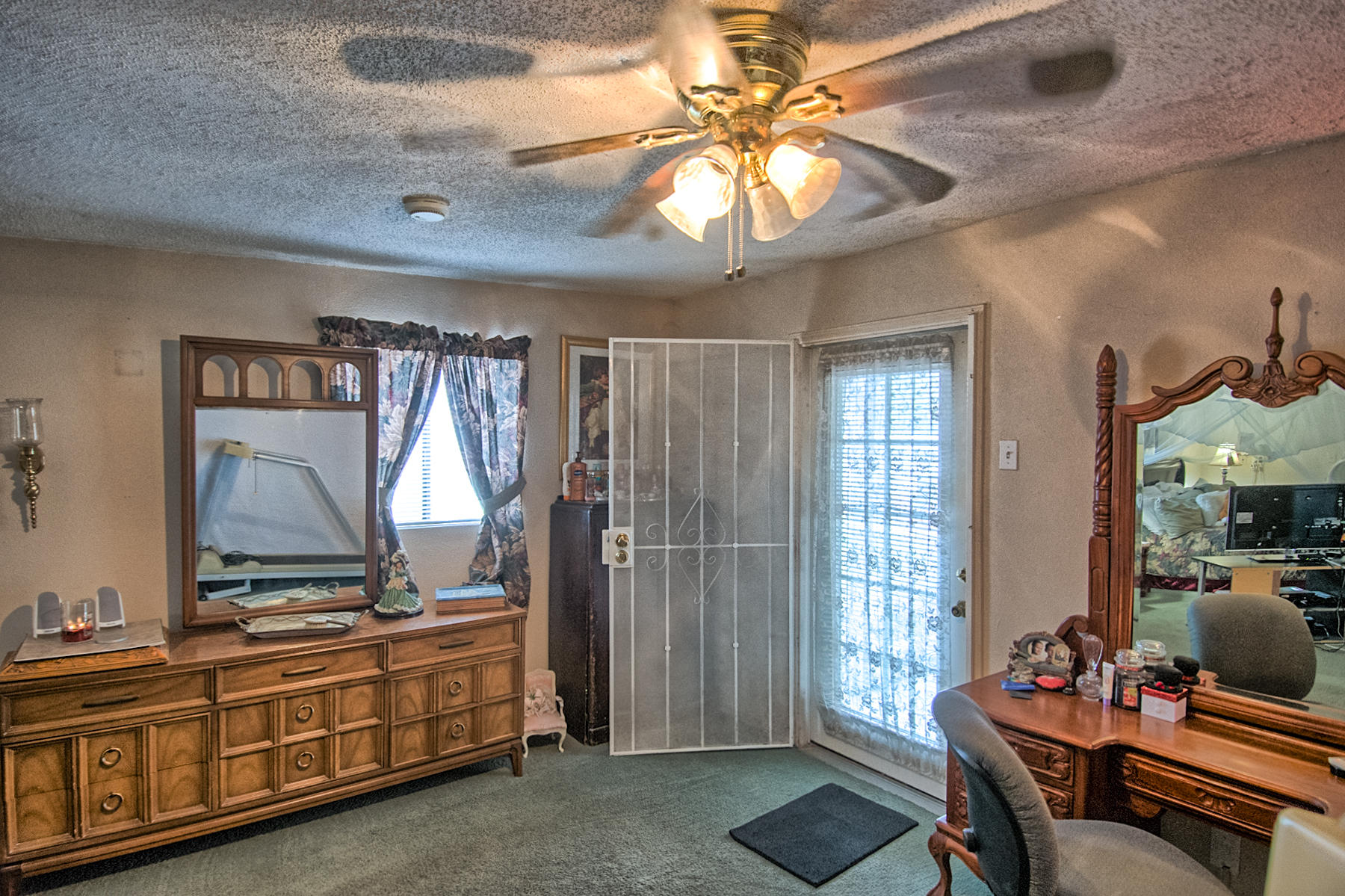 19397 Anna Road Anderson, CA 96007 - Photo 14 of 42 Room 2
