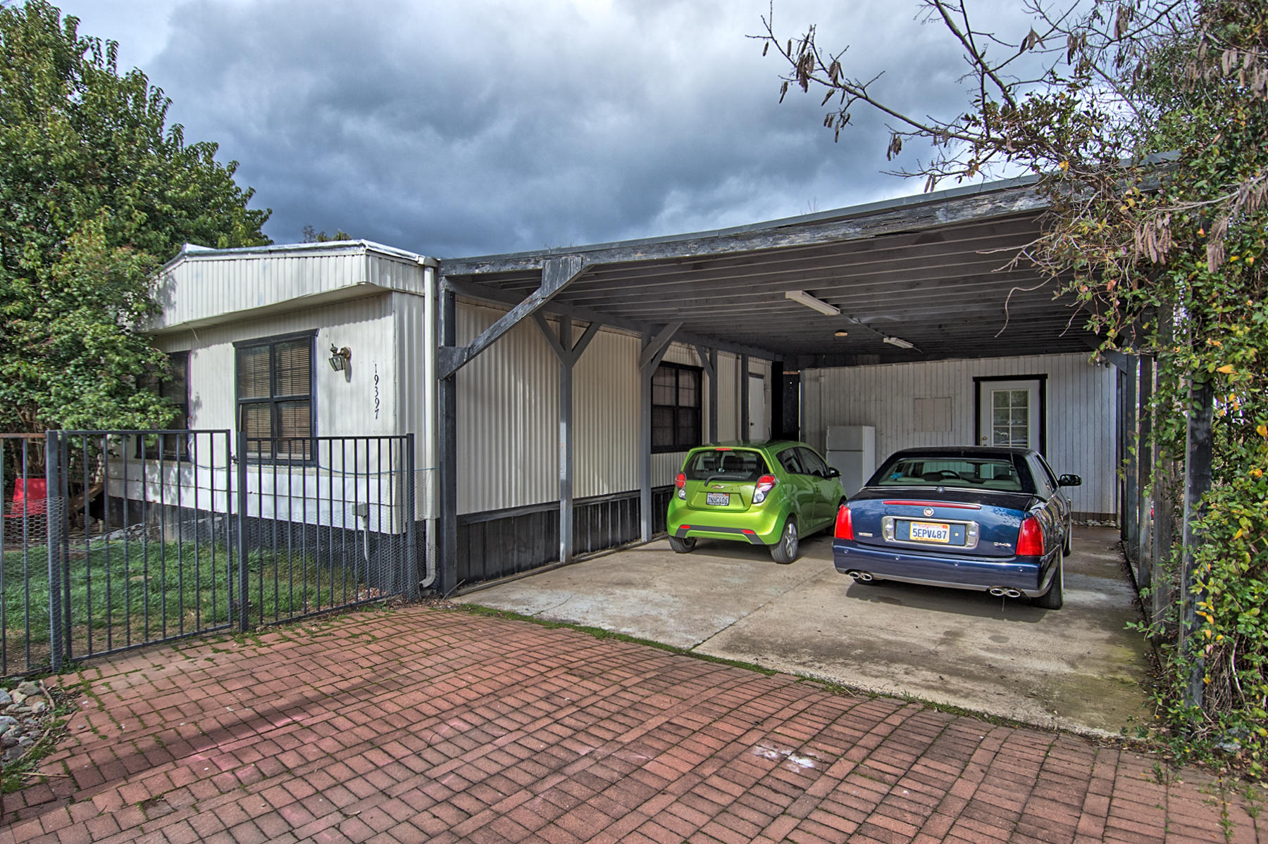 19397 Anna Road Anderson, CA 96007 - Photo 36 of 42 Carport