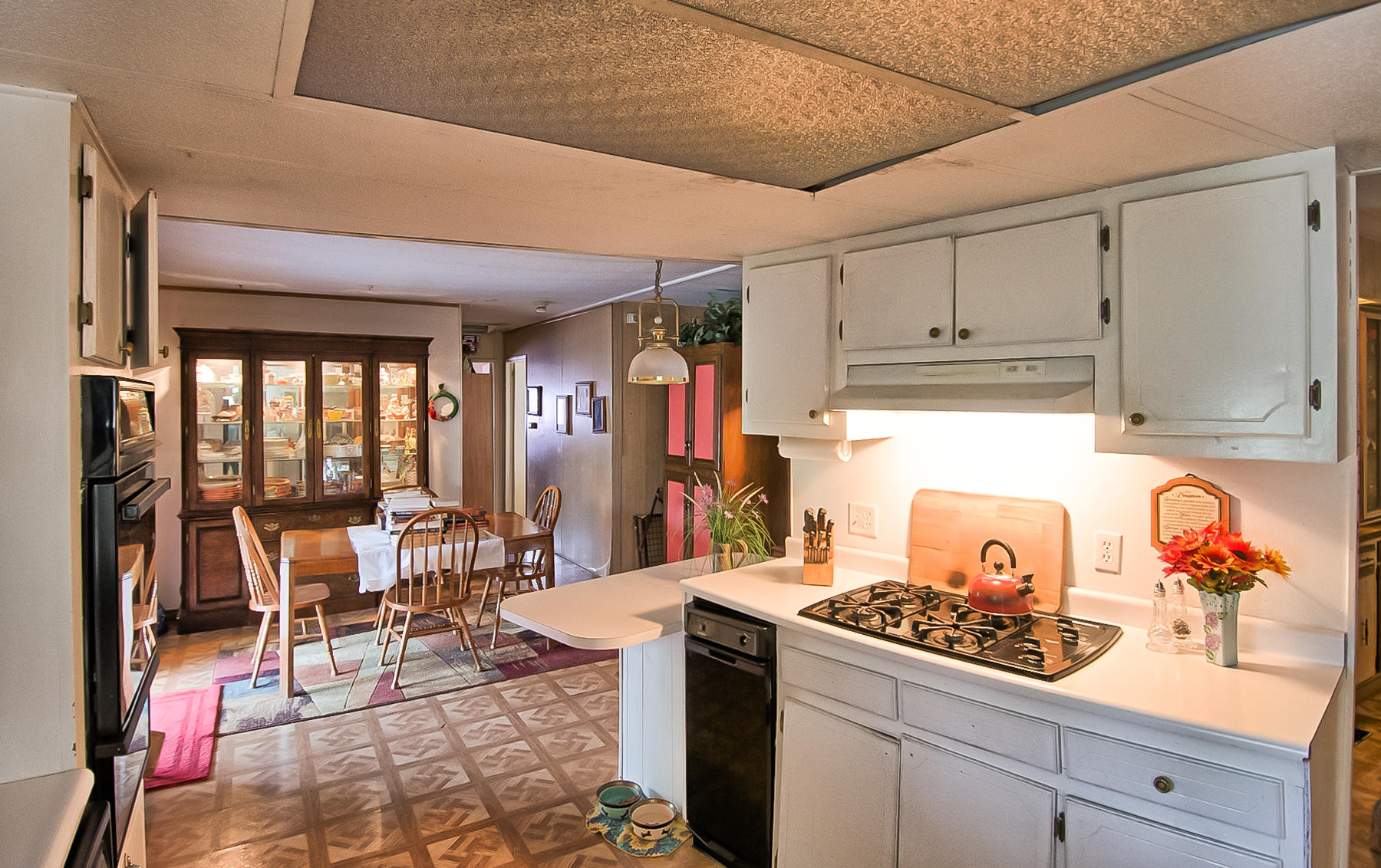 19397 Anna Road Anderson, CA 96007 - Photo 4 of 42 Kitchen