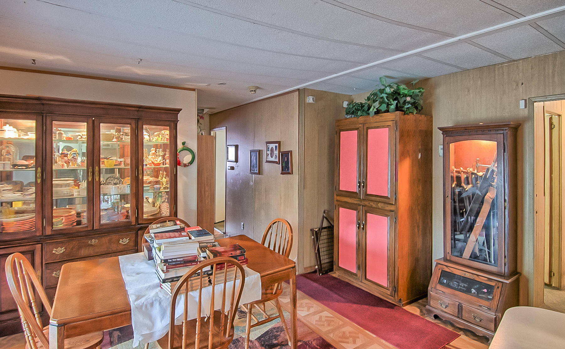 19397 Anna Road Anderson, CA 96007 - Photo 6 of 42 breakfast area