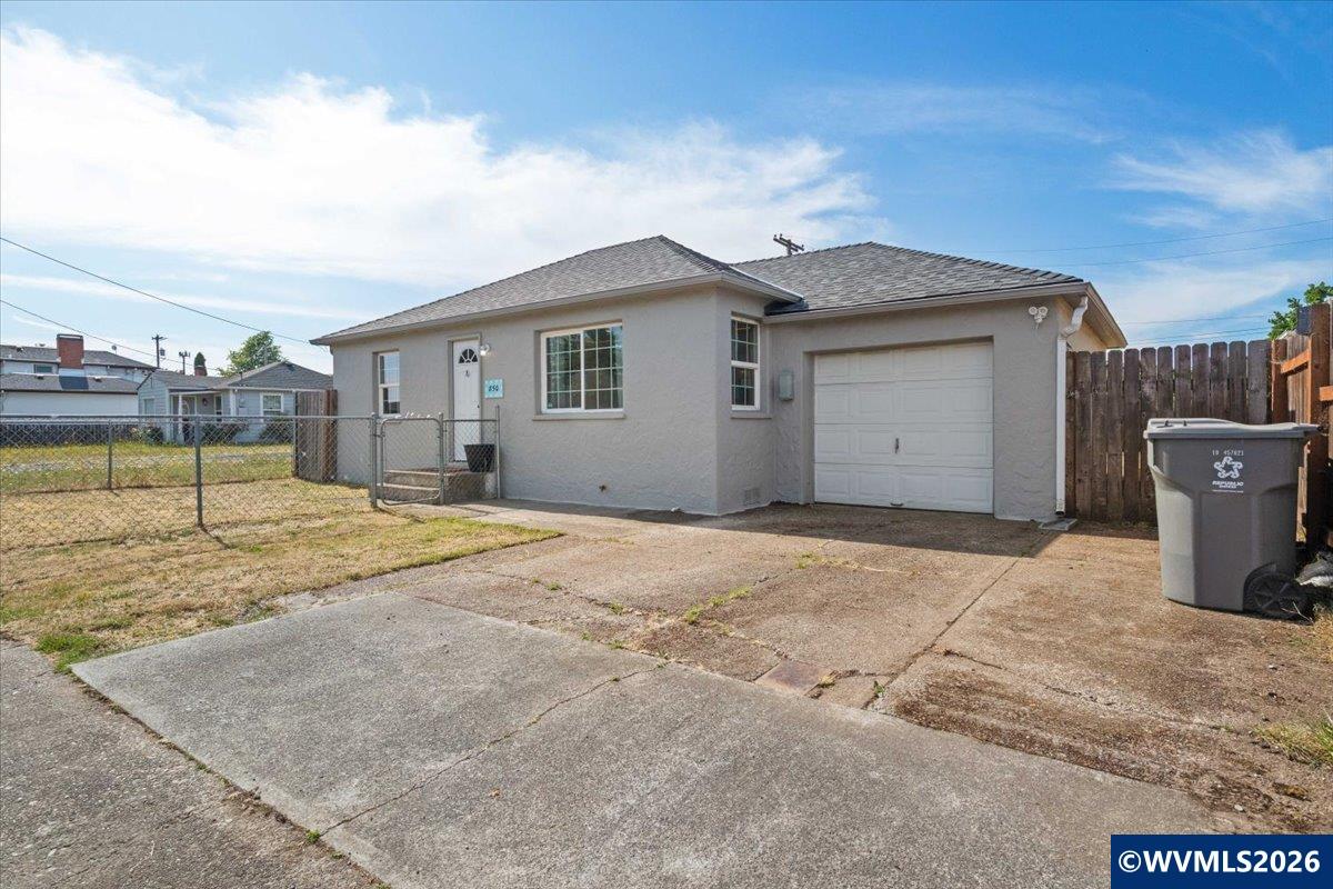 850 Southwest Queen Avenue Albany, OR 97321 - Photo 3 of 33