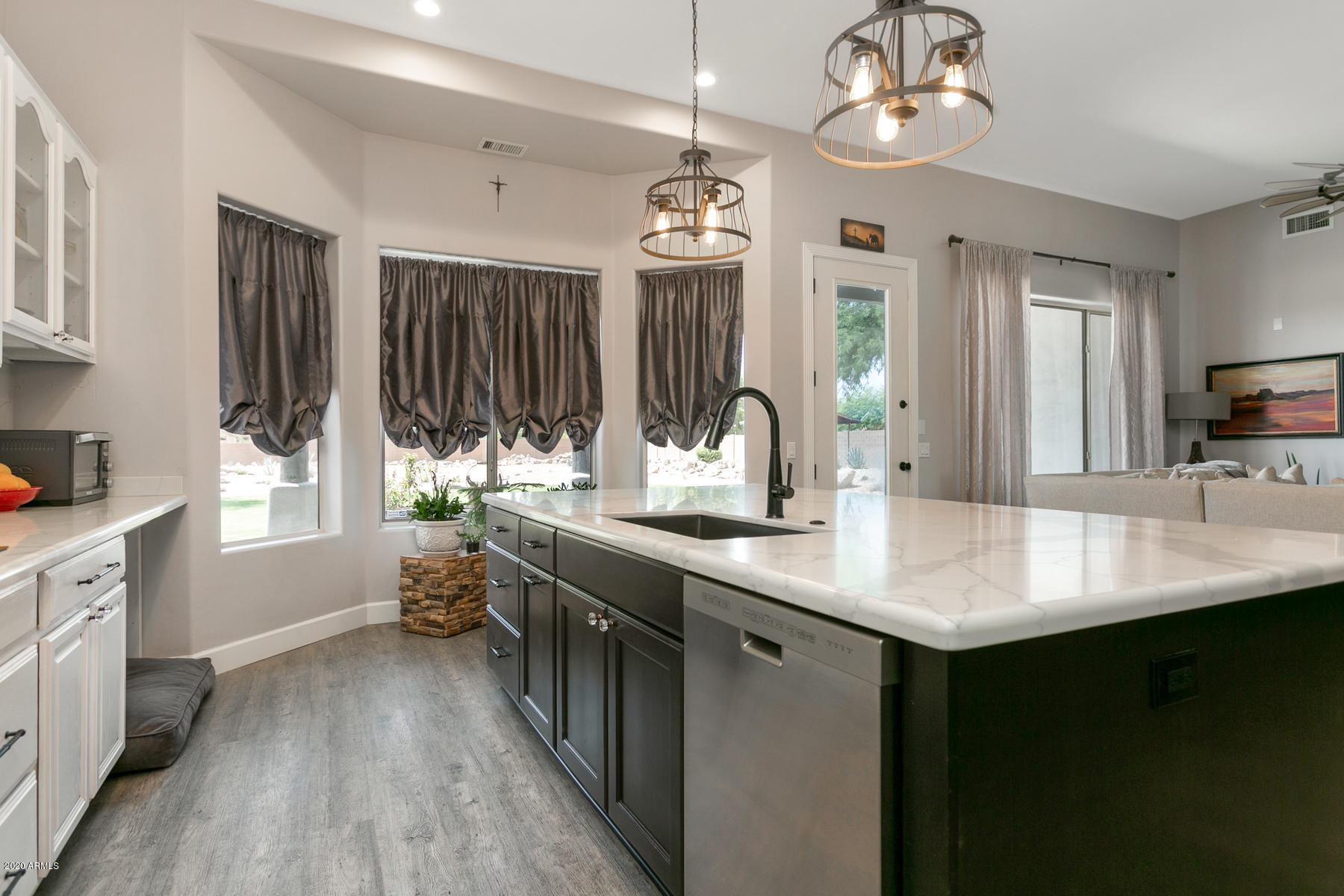 719 West Cloud Road Phoenix, AZ 85086 - Photo 15 of 60 719 W Cloud Rd