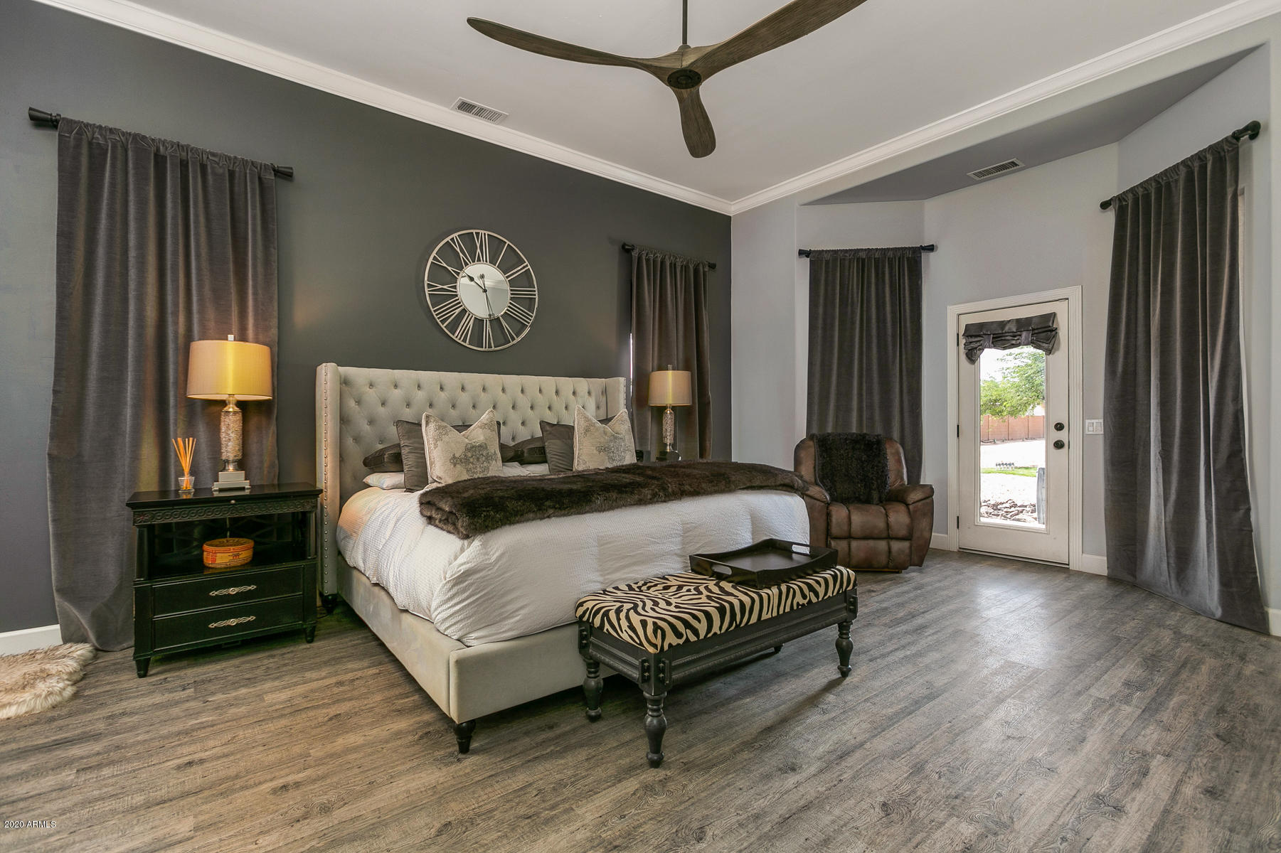 719 West Cloud Road Phoenix, AZ 85086 - Photo 3 of 60 719 W Cloud Rd