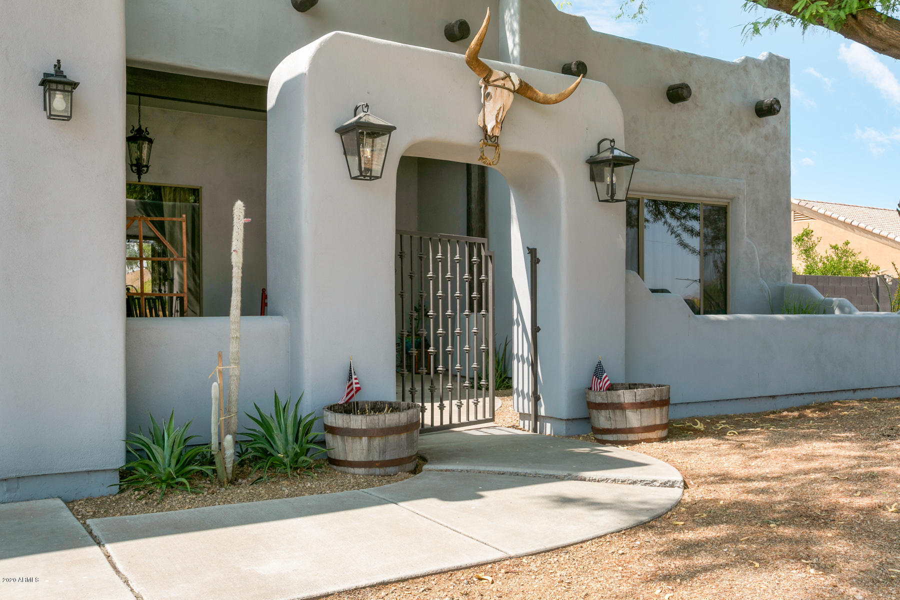 719 West Cloud Road Phoenix, AZ 85086 - Photo 8 of 60 719 W Cloud Rd