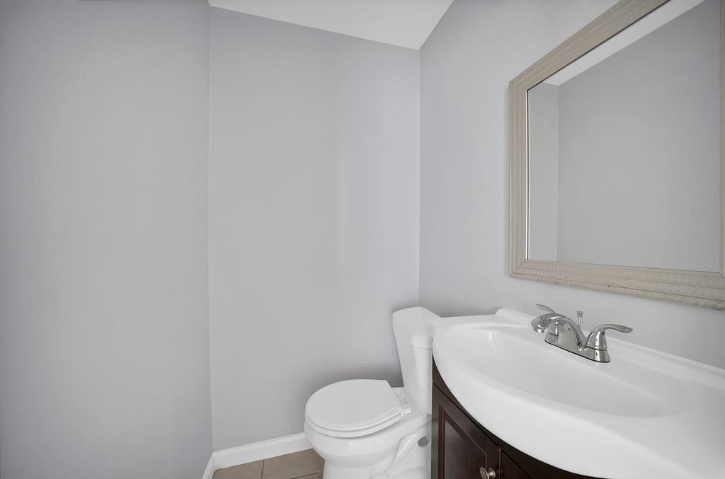 809 Hackamore Street White Settlement, TX 76108 - Photo 14 of 20