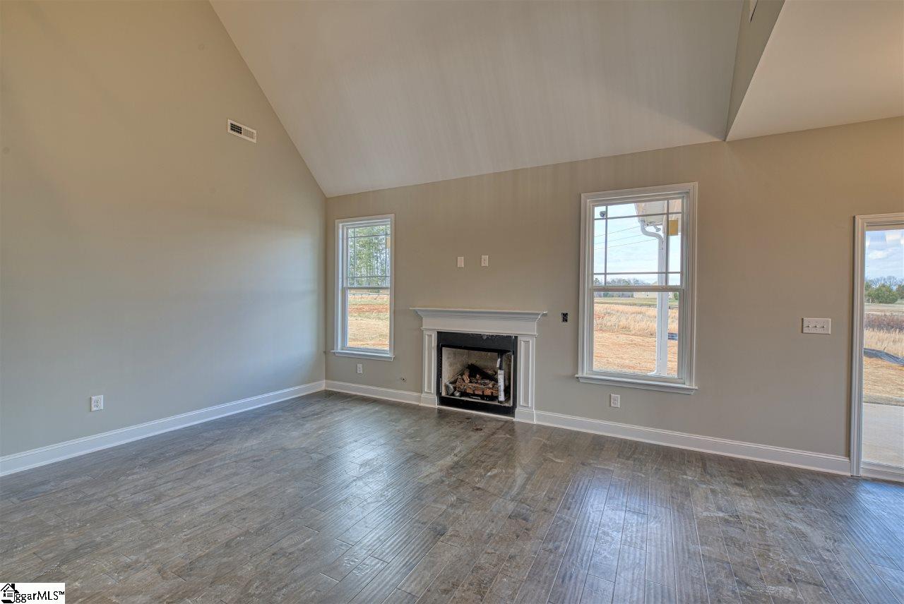105 Carolina Drive Piedmont, SC 29673 - Photo 6 of 26 Gallery Image 6
