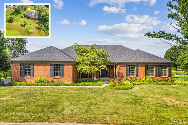 $598,800 | 1609 10th Fairway Drive, Belleville, IL 62220