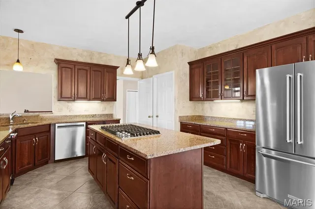 $598,800 | 1609 10th Fairway Drive, Belleville, IL 62220