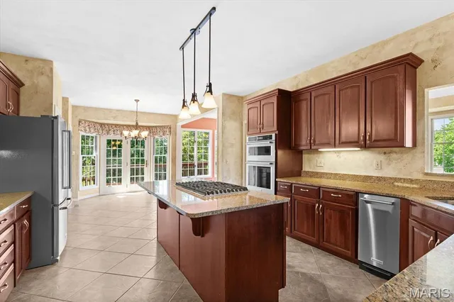 $598,800 | 1609 10th Fairway Drive, Belleville, IL 62220