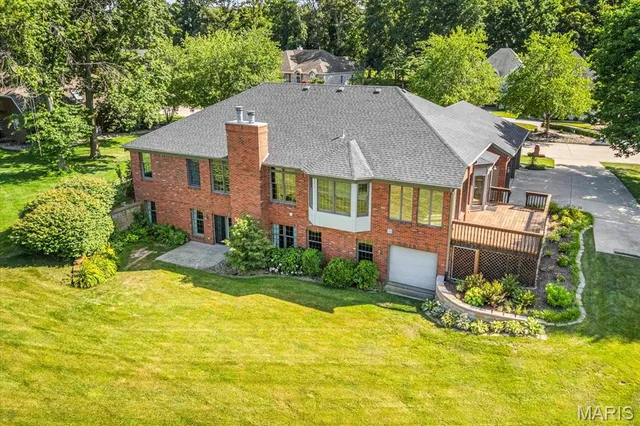 $598,800 | 1609 10th Fairway Drive, Belleville, IL 62220