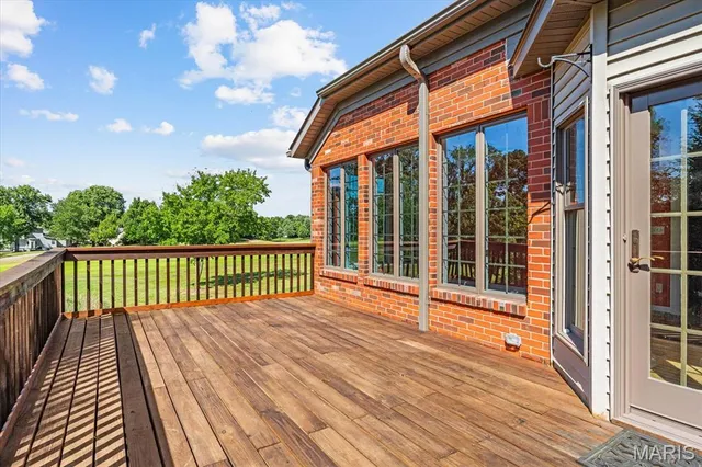 $598,800 | 1609 10th Fairway Drive, Belleville, IL 62220