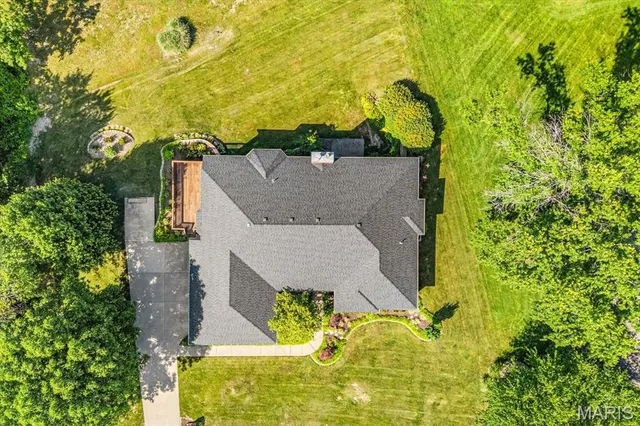 $598,800 | 1609 10th Fairway Drive, Belleville, IL 62220