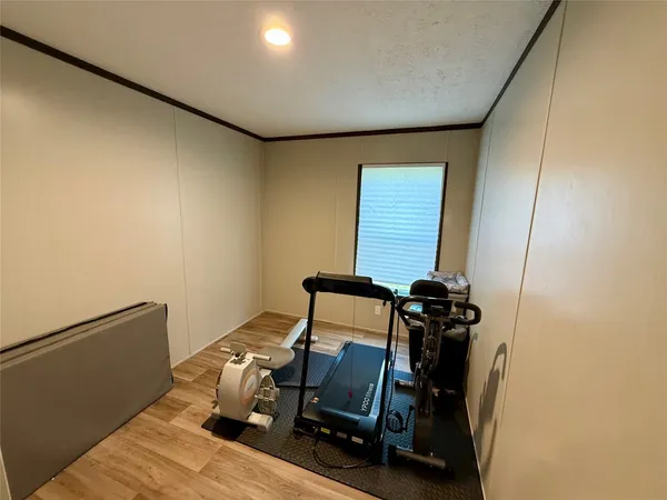 $1,800 | 13298 County Road 190, Alvin, TX 77511