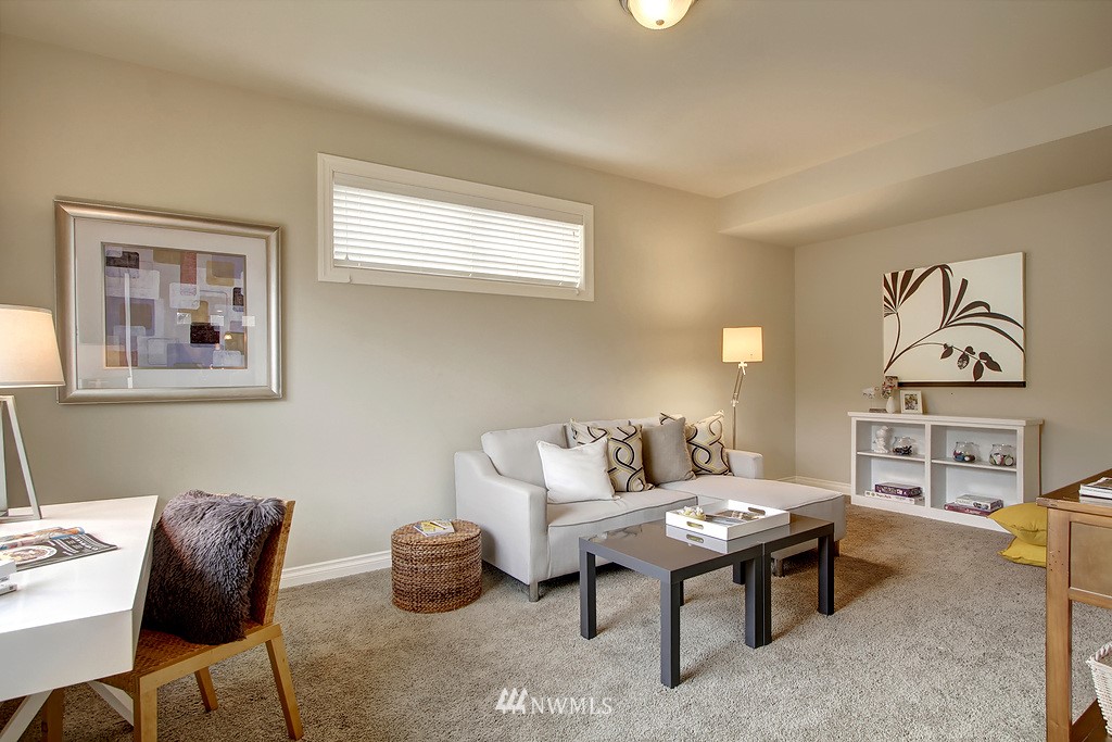 4707 Northeast 1st Street Renton, WA 98059 - Photo 11 of 18