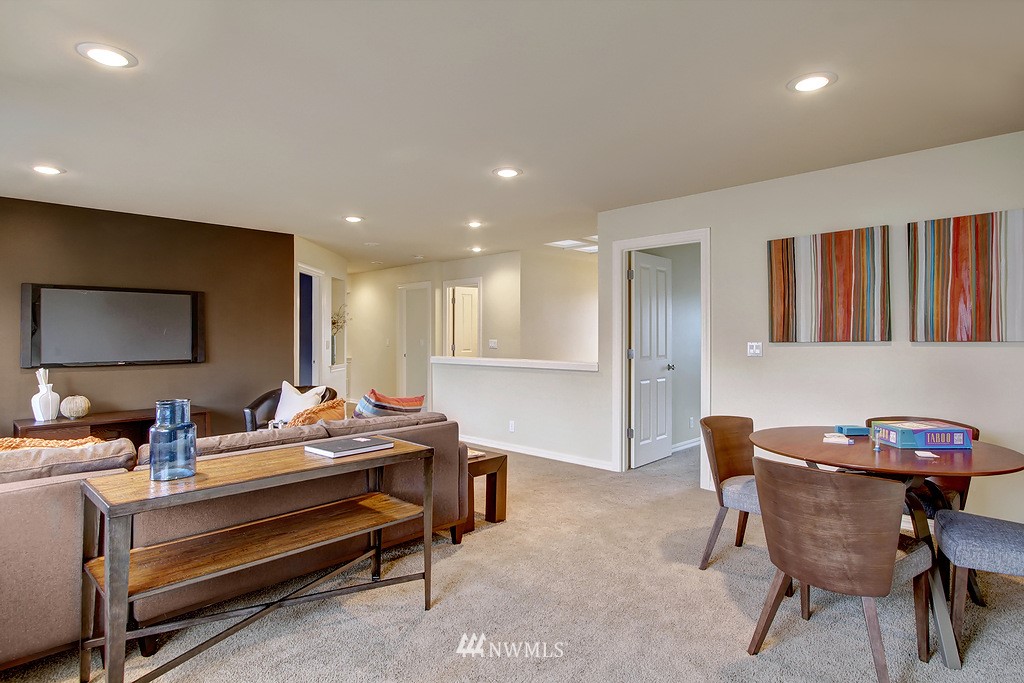 4707 Northeast 1st Street Renton, WA 98059 - Photo 14 of 18