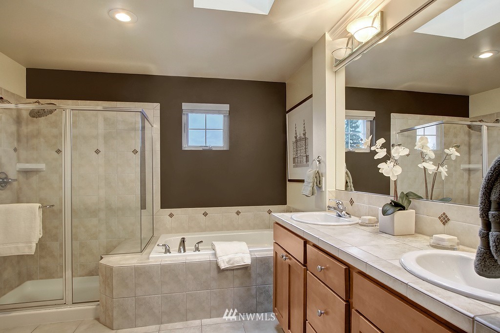 4707 Northeast 1st Street Renton, WA 98059 - Photo 17 of 18