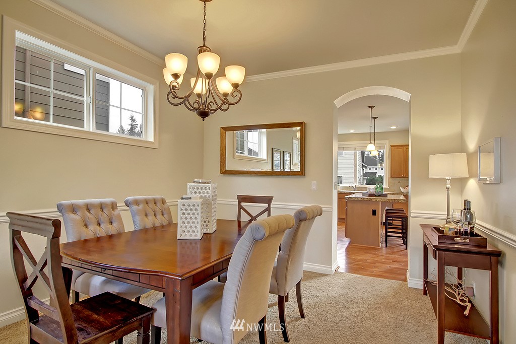4707 Northeast 1st Street Renton, WA 98059 - Photo 3 of 18