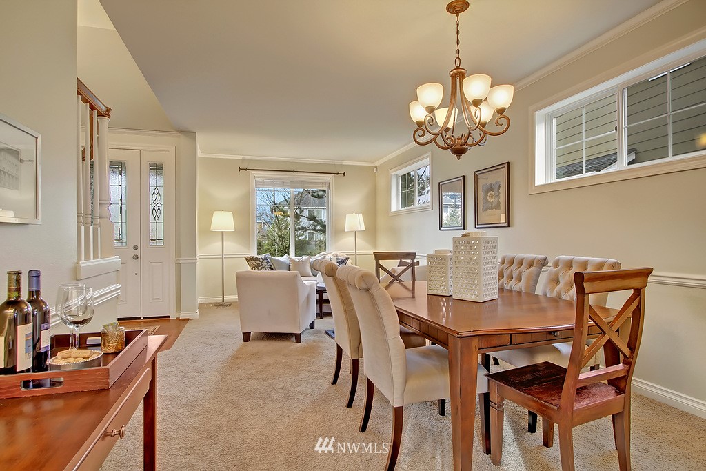 4707 Northeast 1st Street Renton, WA 98059 - Photo 5 of 18