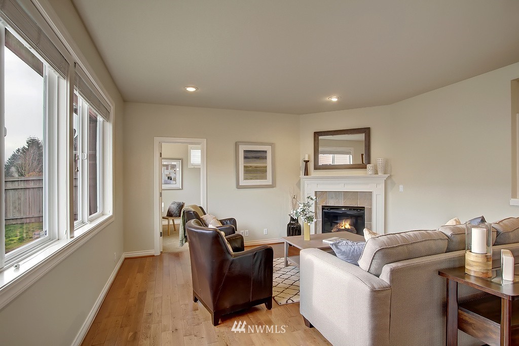 4707 Northeast 1st Street Renton, WA 98059 - Photo 9 of 18
