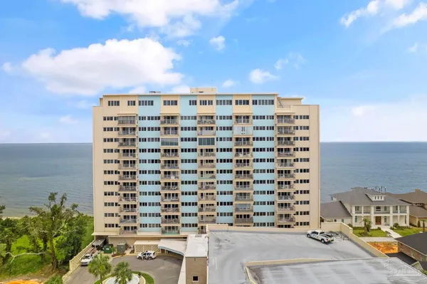 $240,000 | 825 Bayshore Drive, Unit 700, Pensacola, FL 32507