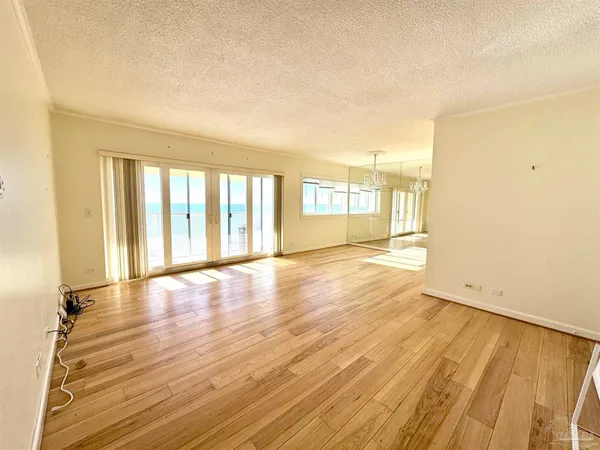 $240,000 | 825 Bayshore Drive, Unit 700, Pensacola, FL 32507