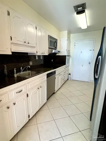 $240,000 | 825 Bayshore Drive, Unit 700, Pensacola, FL 32507