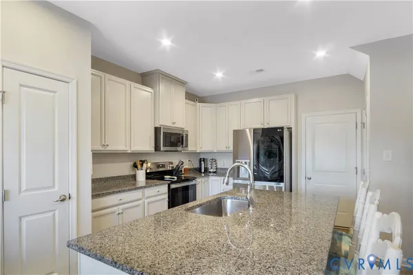 $379,900 | 3409 Foxglove Drive, Toano, VA 23168