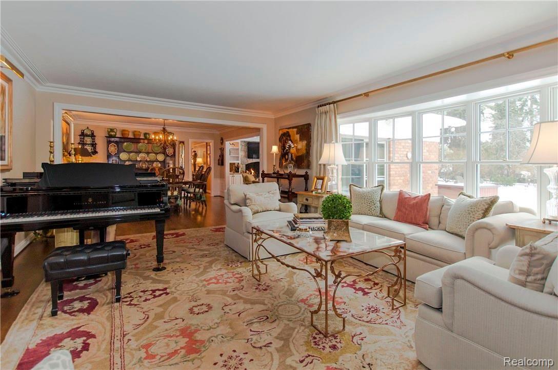 566 Shelden Road Grosse Pointe, MI 48236 - Photo 7 of 73 6A.jpg