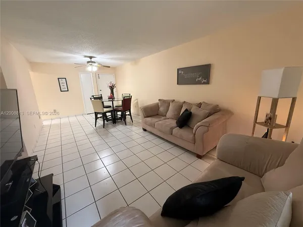 $1,850 | 9270 Fontainebleau Boulevard, Unit 102, Miami, FL 33172