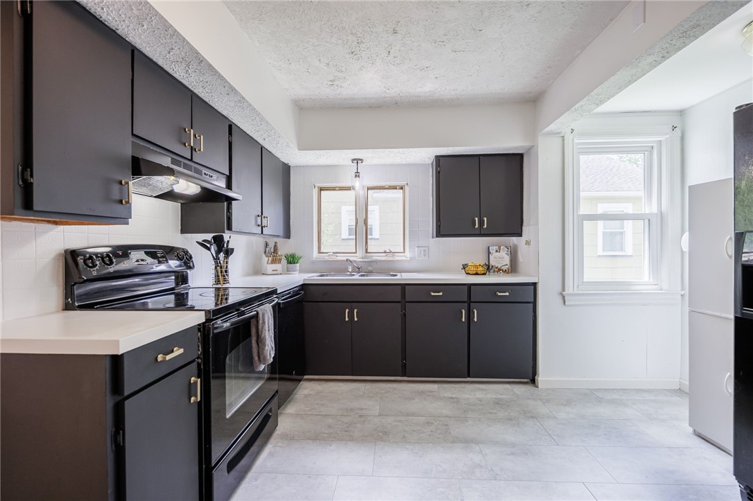 141 Cooper Road Irondequoit, NY 14617 - Photo 18 of 33