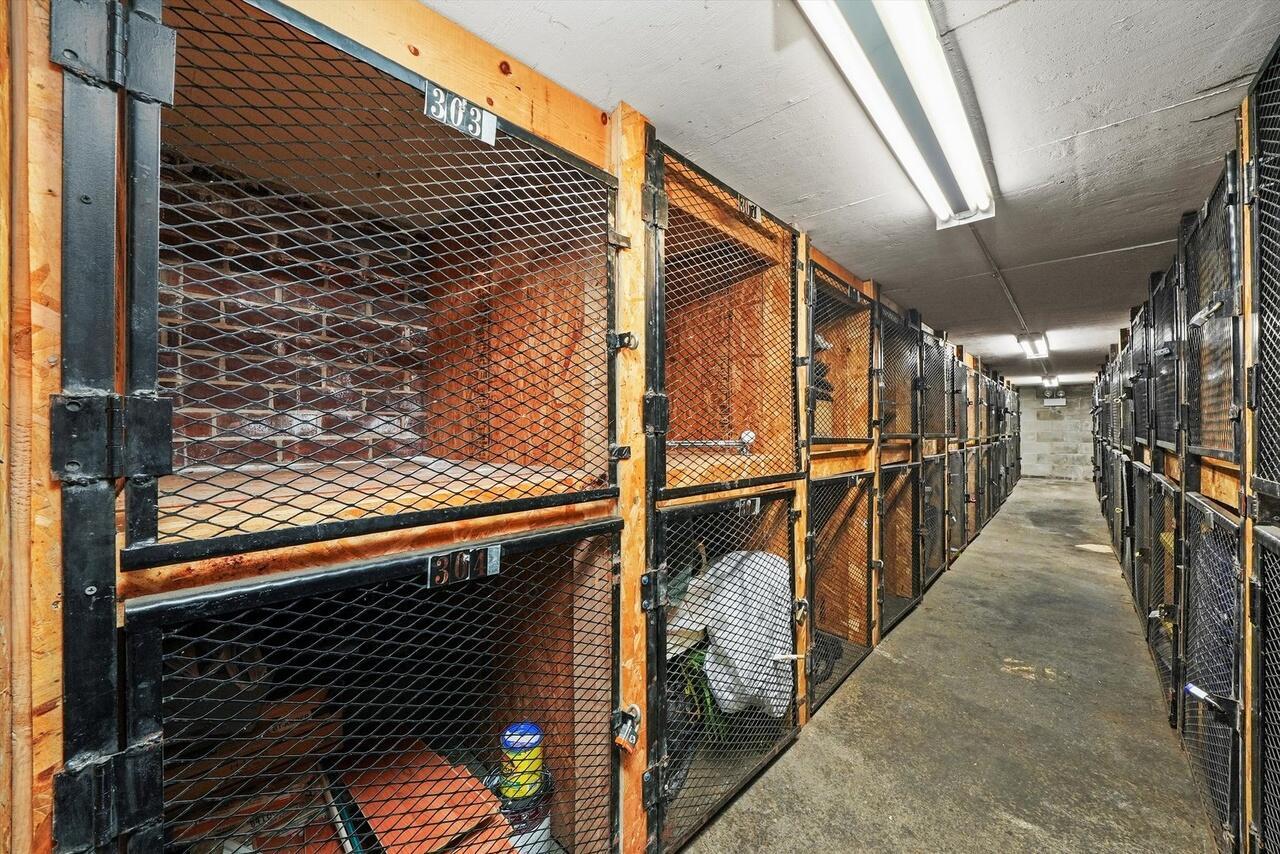 3900 North Pine Grove Avenue, Unit 405 Chicago, IL 60613 - Photo 15 of 15