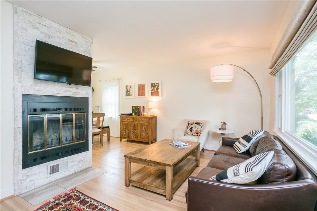 52 Azalea Road Rochester, NY 14620 - Photo 3 of 28