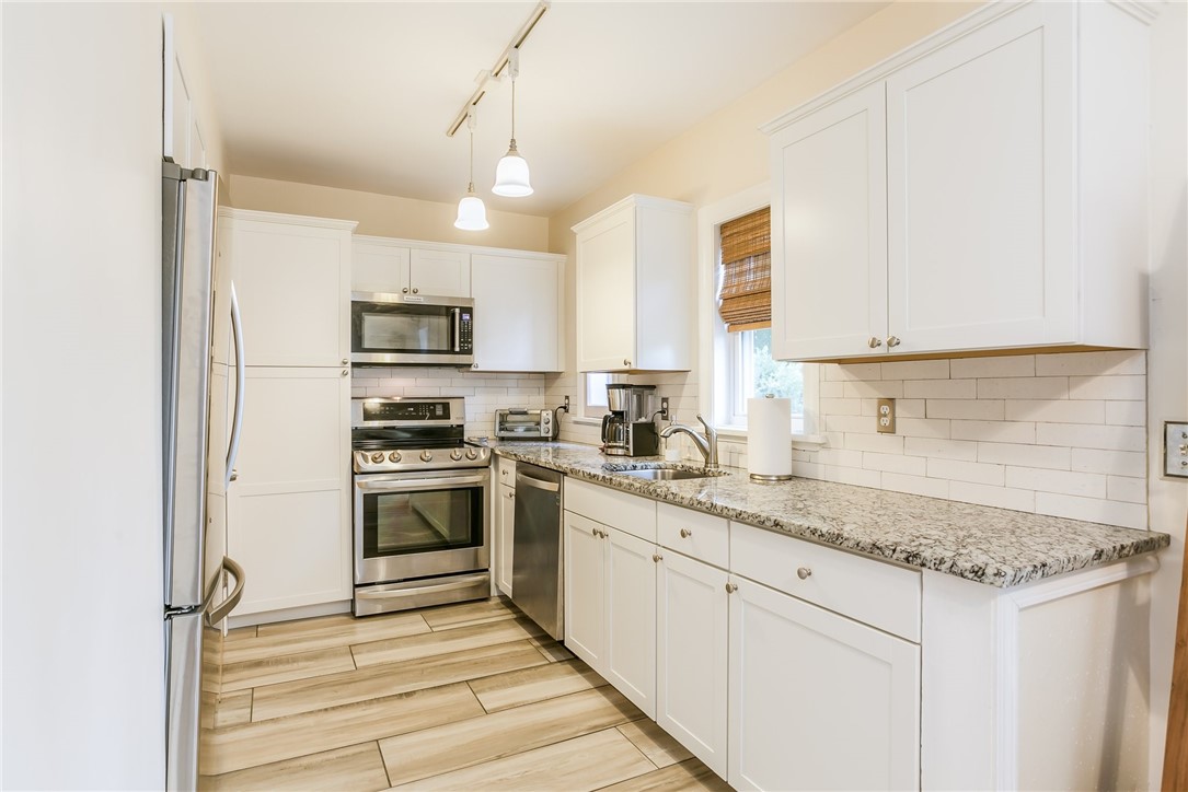 52 Azalea Road Rochester, NY 14620 - Photo 9 of 28