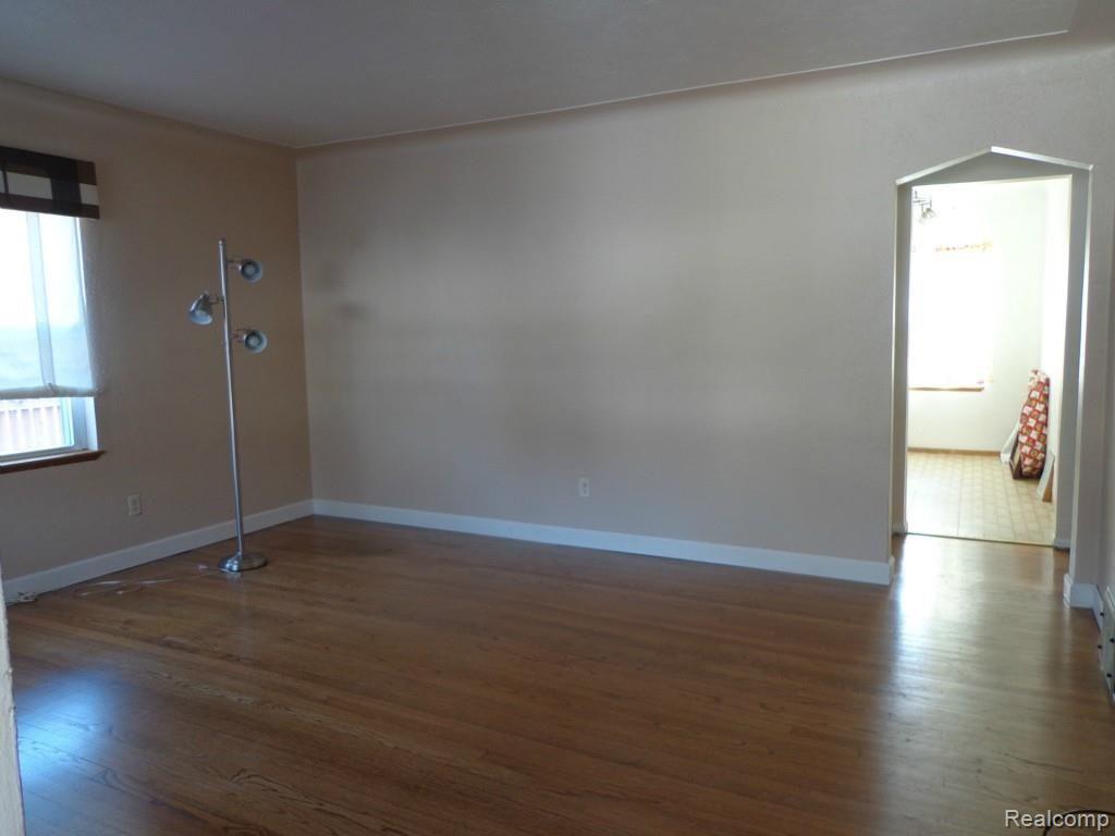 2313 Princeton Road Berkley, MI 48072 - Photo 5 of 28 2313 Princeton march 2014 001.jpg