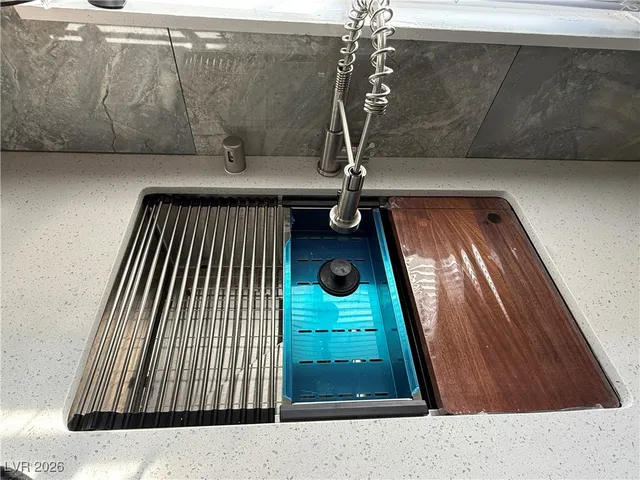 $1,950 | 212 Orchid Drive, Las Vegas, NV 89107