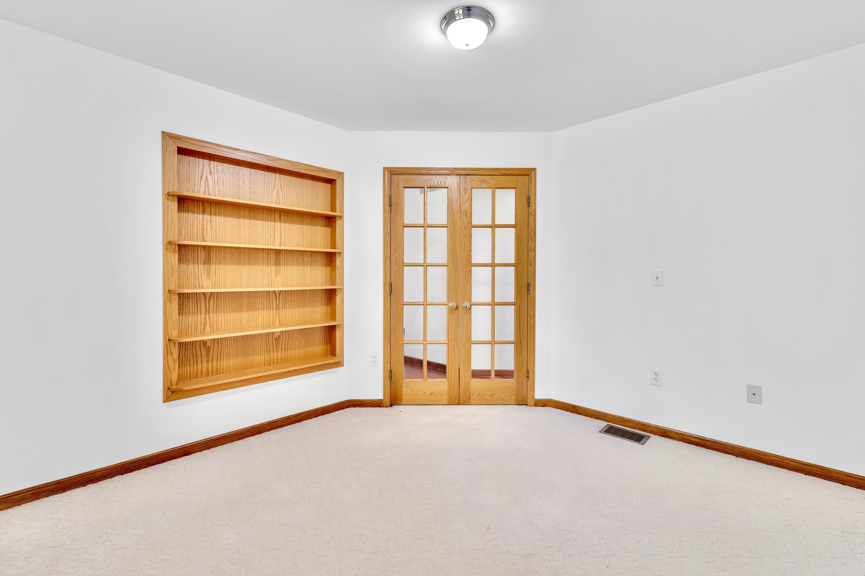 1860 Chicory Ridge Ann Arbor, MI 48103 - Photo 13 of 41 Library