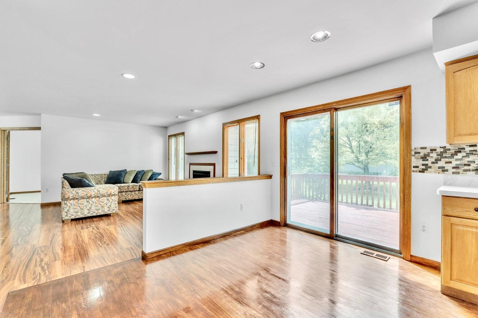 1860 Chicory Ridge Ann Arbor, MI 48103 - Photo 17 of 41 Dining Area