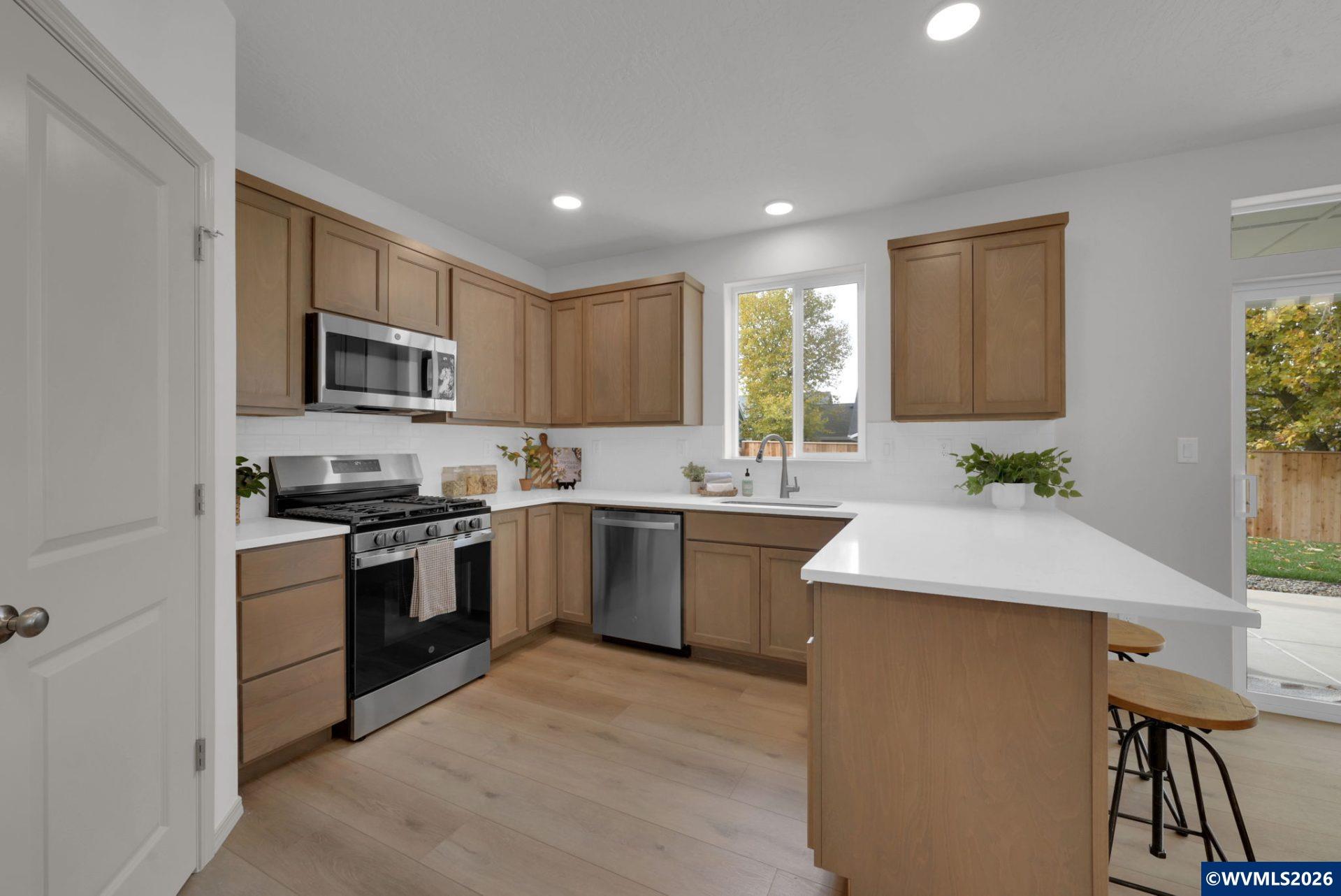 3175 South 13th Street Lebanon, OR 97355 - Photo 5 of 21