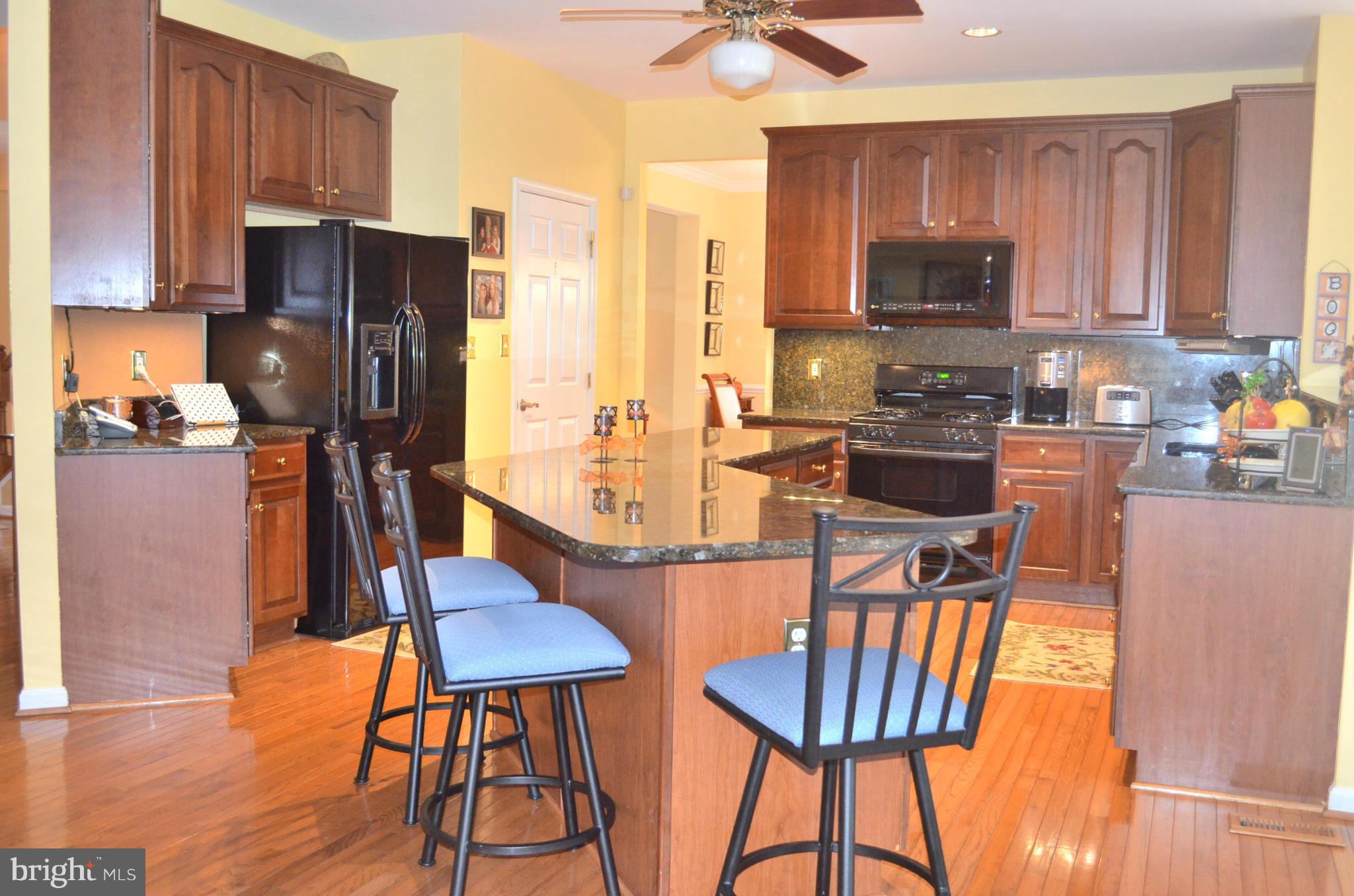 14448 Clubhouse Road Gainesville, VA 20155 - Photo 6 of 28 Kitchen