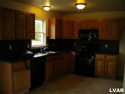 664 Almond Road Walnutport, PA 18088 - Photo 12 of 22 Gallery Image 12