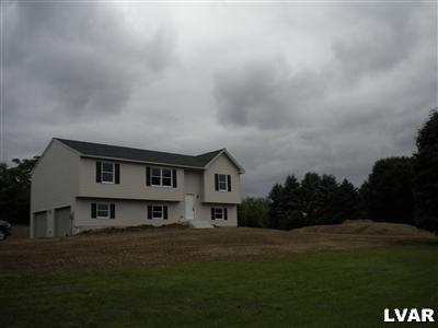 664 Almond Road Walnutport, PA 18088 - Photo 6 of 22 Gallery Image 6
