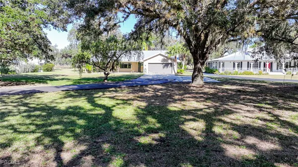 $3,800 | 1250 Riverbend Drive, LaBelle, FL 33935